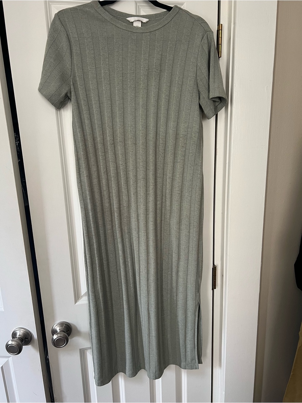Maternity Ribbed Short-Sleeve Maxi Dress in Sage Green